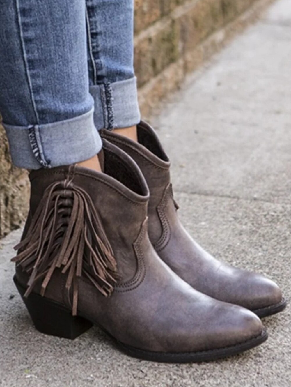 Ariat Women's Sz 7.5B Dutchess Western Fringe Short Boots Dark Distressed Brown